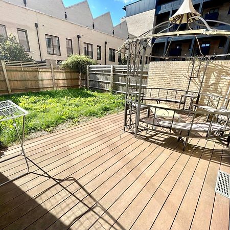 London Stratford Luxury House, 5 Minutes Walk Station, Westfield, 3 Bedrooms 3 Bathrooms, Reception, Garden, Parking Eksteriør billede