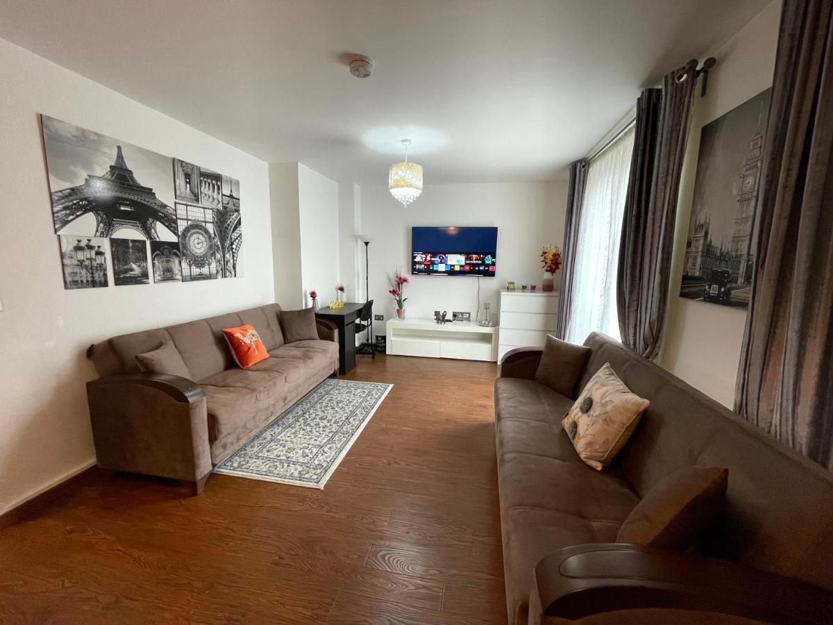London Stratford Luxury House, 5 Minutes Walk Station, Westfield, 3 Bedrooms 3 Bathrooms, Reception, Garden, Parking Eksteriør billede