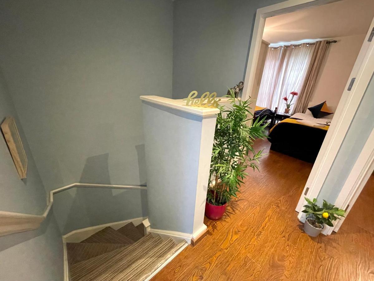 London Stratford Luxury House, 5 Minutes Walk Station, Westfield, 3 Bedrooms 3 Bathrooms, Reception, Garden, Parking Eksteriør billede