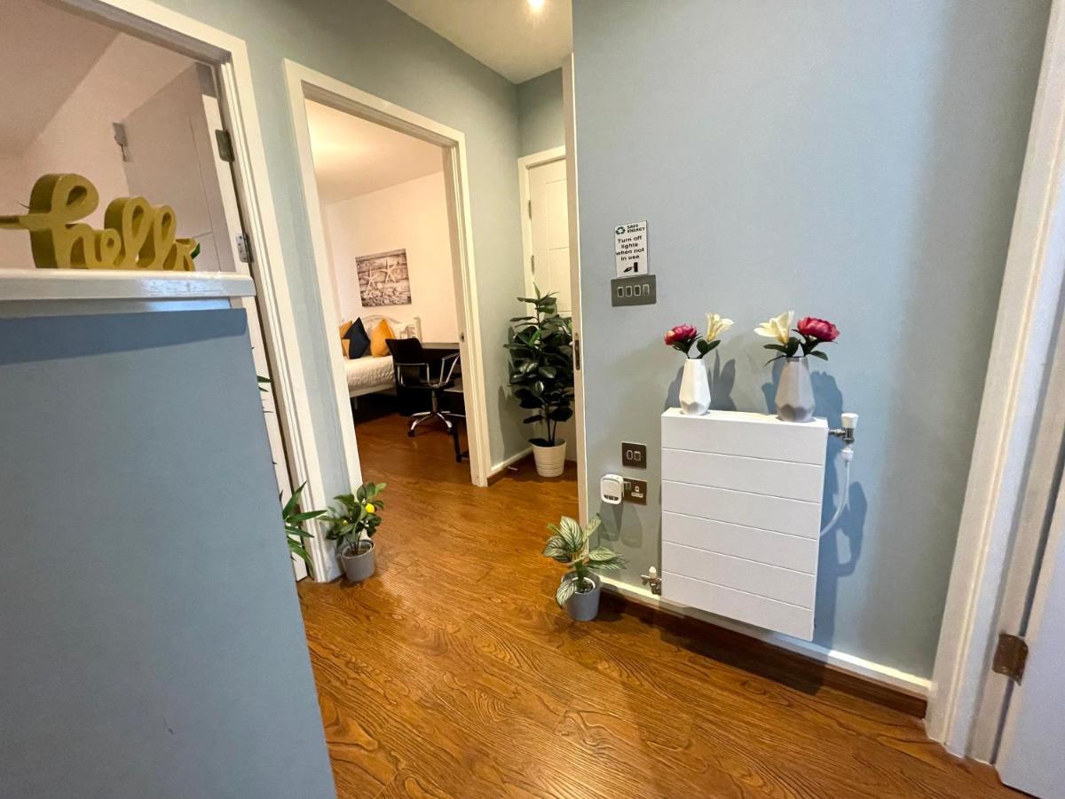 London Stratford Luxury House, 5 Minutes Walk Station, Westfield, 3 Bedrooms 3 Bathrooms, Reception, Garden, Parking Eksteriør billede