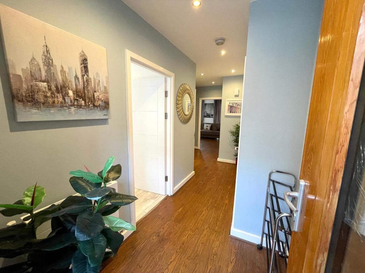 London Stratford Luxury House, 5 Minutes Walk Station, Westfield, 3 Bedrooms 3 Bathrooms, Reception, Garden, Parking Eksteriør billede