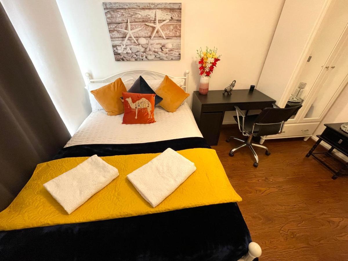 London Stratford Luxury House, 5 Minutes Walk Station, Westfield, 3 Bedrooms 3 Bathrooms, Reception, Garden, Parking Eksteriør billede